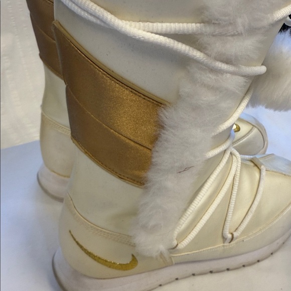 Nike Rare vintage snow boots women’s 8.5 Glacier White - Picture 6 of 9